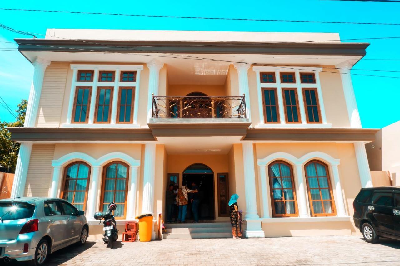 Bluefire Homestay Syariah Banyuwangi  Dış mekan fotoğraf