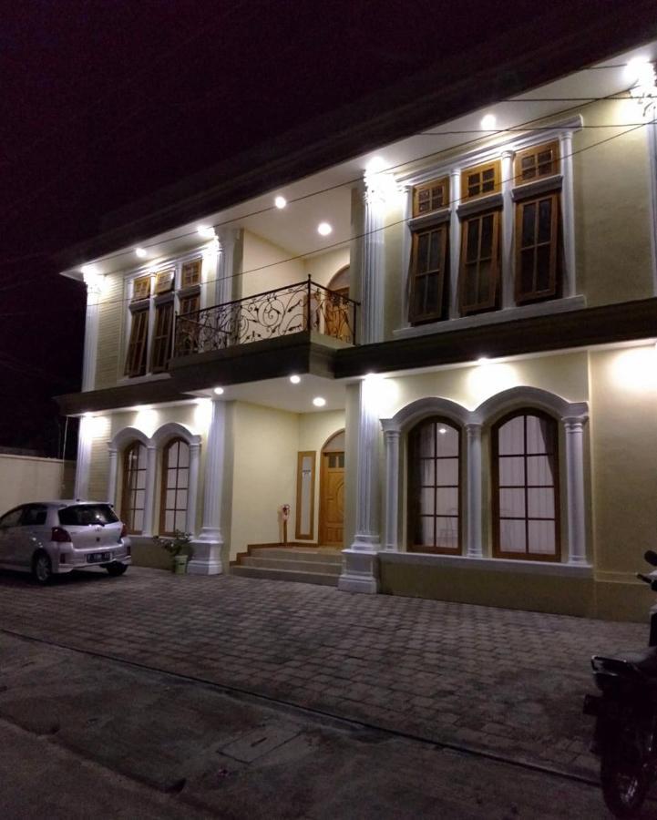 Bluefire Homestay Syariah Banyuwangi  Dış mekan fotoğraf