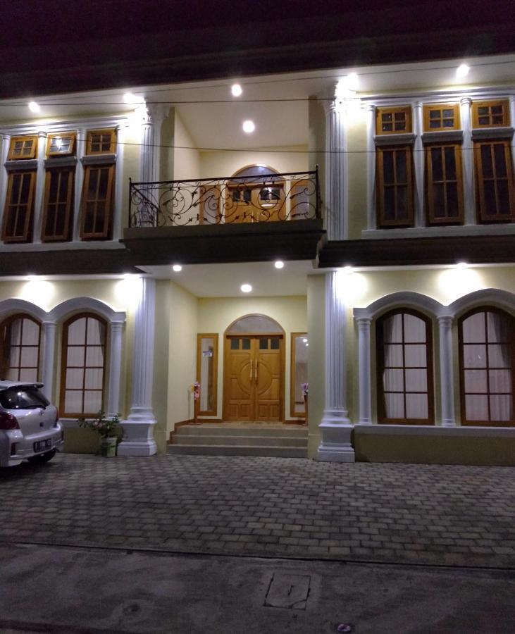 Bluefire Homestay Syariah Banyuwangi  Dış mekan fotoğraf